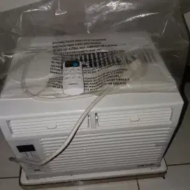 AC WINDOW REIWA