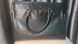 Prada Tas Kerja Kulit Asli Mewah Bisa Buat Laptop