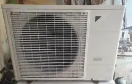 Outdoor ac Daikin 2pk bonus pasang