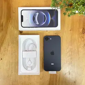 iPhone 16e 128GB Black super mulus Like new Garansi digimap Juli 2026