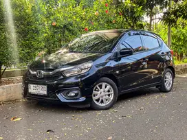 Honda Brio E CVT 2022 Hitam