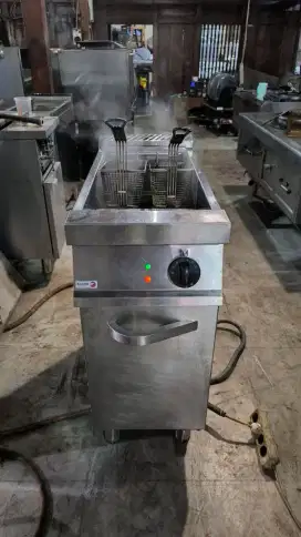 Disim Branded Ga Mahal,Deepfrayer Gas listrik FAGOR 
Kapasitas 15 L