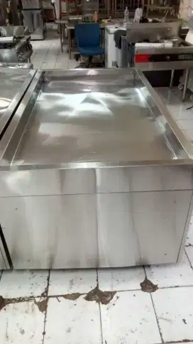 Meja  cuci ikan dan serbaguna ukuran 180x100x85