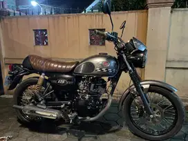 Kawasaki W175 low KM orian