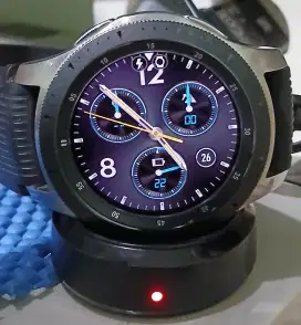 Dijual SmartWatch Samsung Galaxy Watch SMR800 - 46 mm Silver Gear S4