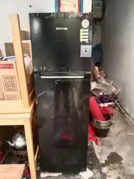 Kulkas 2 pintu merk changhong