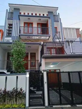 Rumah Bagus Siap Huni Full Furnish Di Palmerah Jakarta