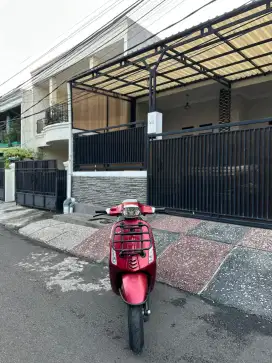 VESPA SPRINT IGET wana RED MATT