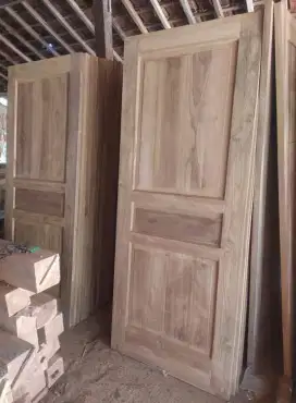 Jual daun pintu bahan kayu mahoni dan jati