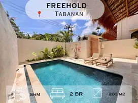 Mediterranean Tropical Villa – Just 2.2 km from Luna Beach