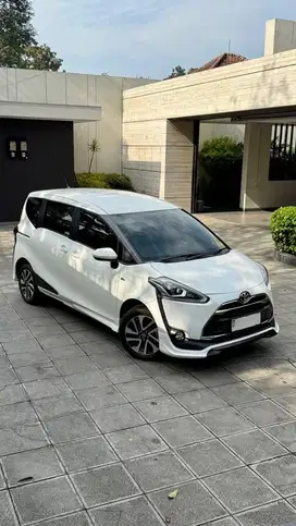 JUAL TOYOTA SIENTA 1.5 Q AT Km 28 rb 2017 LOW KM Antik terawat