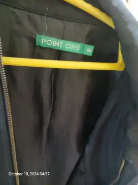 Semi jas point one