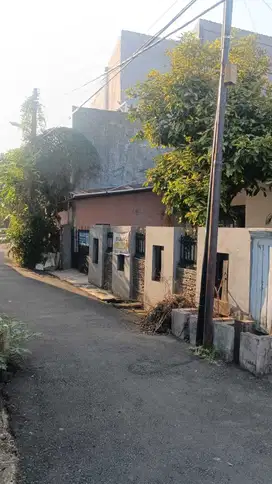 Dijual rumah lama fi pondok kopi jakarta timur