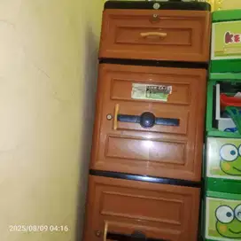 Lemari plastik merk napolly