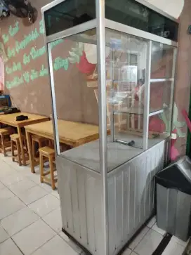 Etalase jualan alumunium