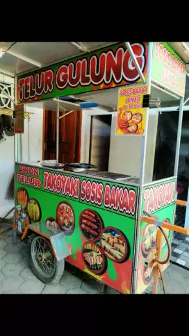 rombong jualan sosis bakar dan takoyaki