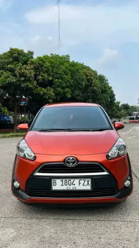 Toyota Sienta V automatic Program Promo Merdeka Tanpa DP bergaransi