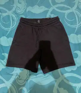 CELANA PENDEK BRAND H&M