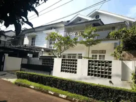 * Dijual Rumah Luas Dan Rapi Di Bintaro Sektor 9  7595