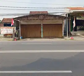 Rumah usaha jalan raya Menganti Gresik