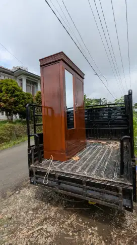 Lemari Hanger kayu
