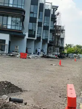jasa renofasi rumah,harian/borogan,minat hubugi WA:085977205474:KRIS