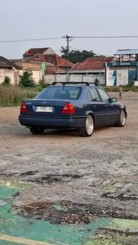 JUAL MERCY C180 MULUS MERCEDES BENZ FULL PAPPER ON