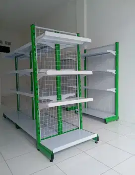 Transformasi warung makin ramai dengan rak minimarket