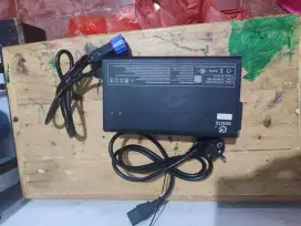 Charger motor listrik Gesits Model lama