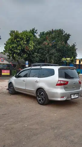 Nissan Grand livina 2014 Bensin