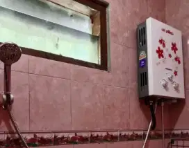 (Pemanas Air Kamar Mandi - Merk Niko)