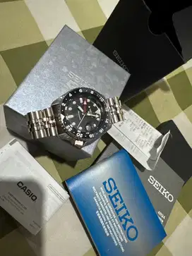 Seiko 5 automatic GMT