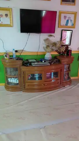 Lemari Pajangan Kayu jati Asli, Bekas, Masih Bagus – Siap Pakai!