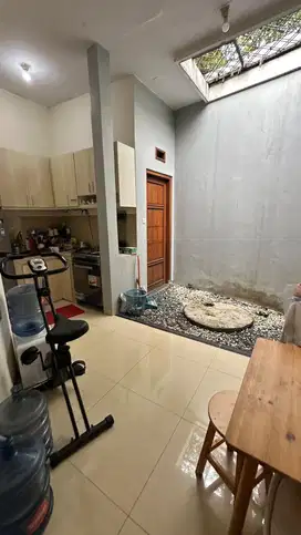 Rumah Tinggal Lokasi Strategis Dekat Hotel Hyatt Sleman