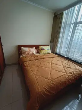 Spesialis apartement Hamptons park unit luas 58 m2 good location