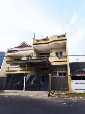 BABATAN PANTAI STRATEGIS LAYAK HUNI ROW 4Mobil (Murah Poll)