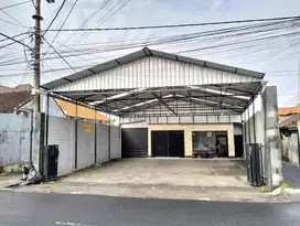 Gudang Plus Hunian Strategis di Jalan Kerta Negara