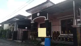 Rumah Tinggal Dalam Perum Griya Tirtonirmolo Kasihan Bantul