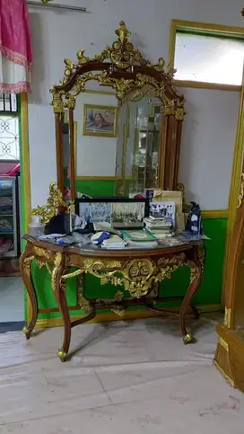 Cermin Ukir Mewah + Meja Kayu Jati Asli – Bekas, Masih Bagus