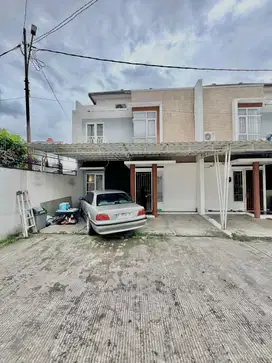 Rumah lingkungan tenang di area Villa Dago Pamulang