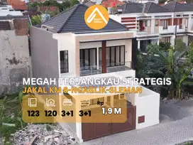 Rumah Timur Jalan Kaliurang Km 8 Proses Bangun Strategis