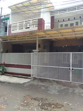 Rumah Sangat Strategis Di Griya Loka BSD Tangerang Selatan S7550