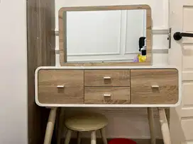 Meja Rias untuk Meja make up