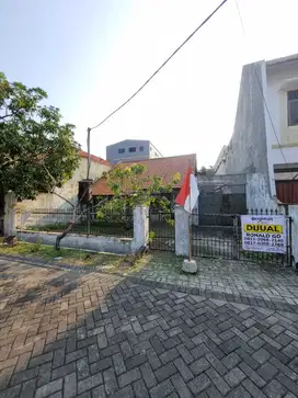 For Sale Rumah Hitung Tanah Row 3 mobil dekat dengan Raya Kendangsari