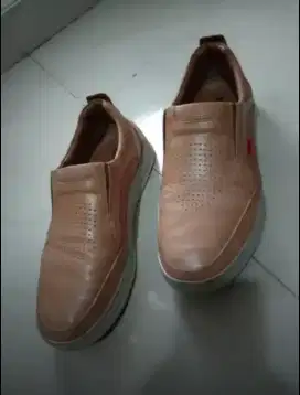 Dijual sepatu pria merk Kickers asli