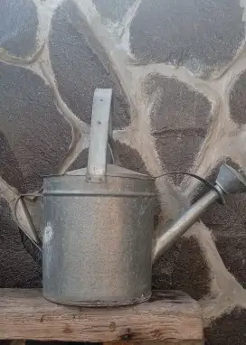 Teko siram tanaman