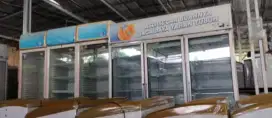 Showcase 3 pintu