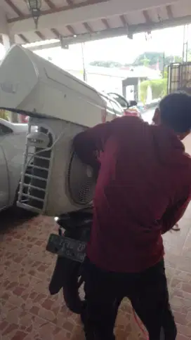 ac bekas  atau rusak