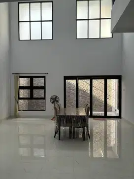 Disewakan Rumah 2 Lantai Semi Furnish Di Rawamangun Jakarta Timur