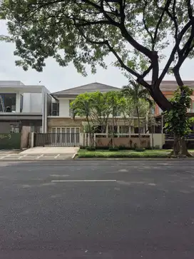 ROYAL RESIDENCE WIYUNG SURABAYA ADA KOLAM RENANG PRIBADI TERAWAT